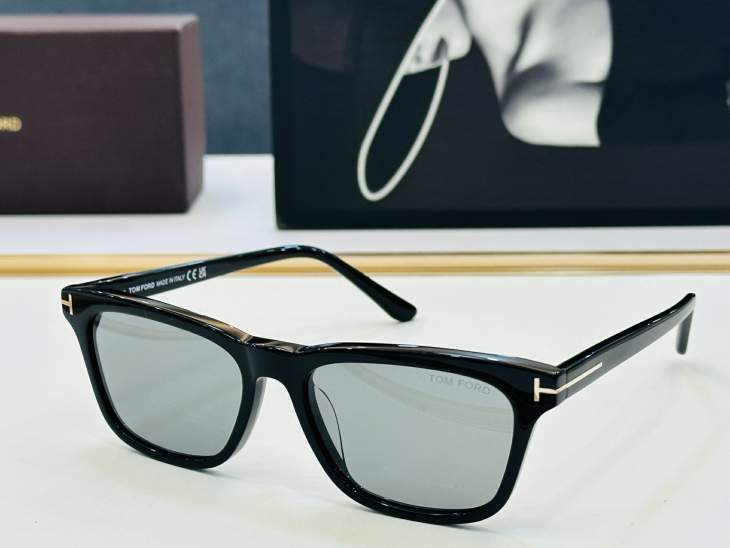 Picture of Tom Ford Sunglasses _SKUfw76017565fw